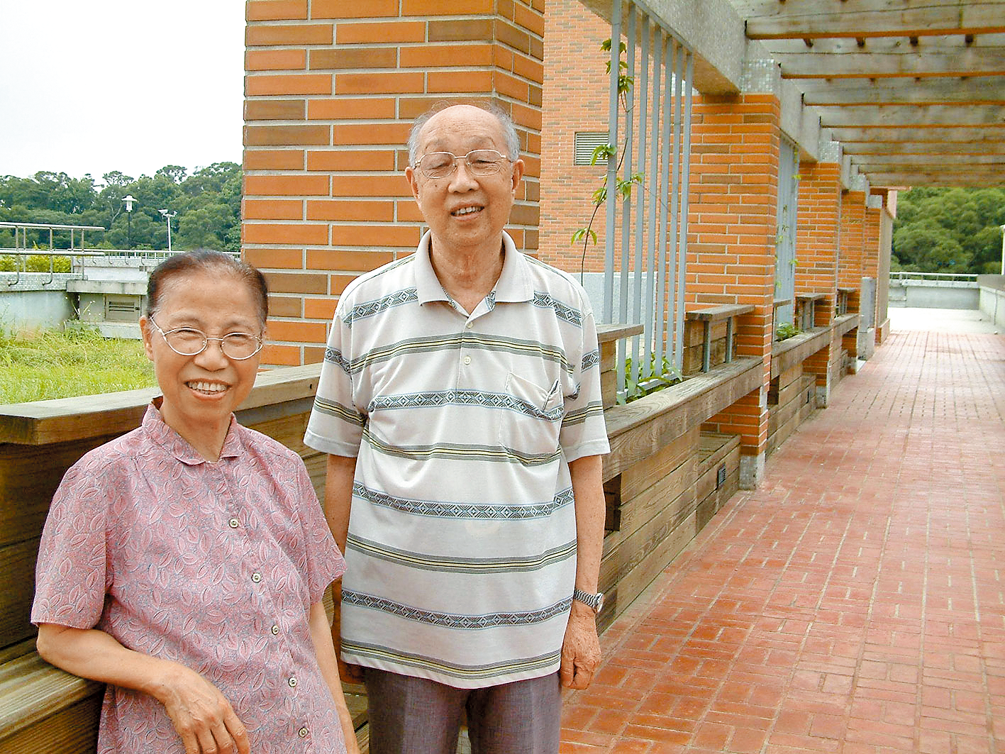 黃懋昇牧師和師母。（圖╱譚國才院長提供）